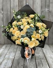 Букет цветов из:  Розы и Лизиантусы в Поречье Рузского района