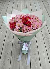 Букет цветов из:  Альстромерии в Поречье Рузского района