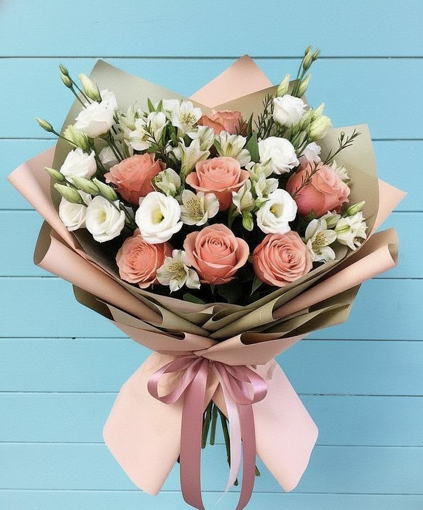 Букет цветов из: Розы, Альстромерии и Лизиантусы в Поречье Рузского района