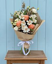 Букет цветов из:  Альстромерии, Лизиантусы, Розы и Хризантемы #REPLACE_PRED# Поречье Рузского района