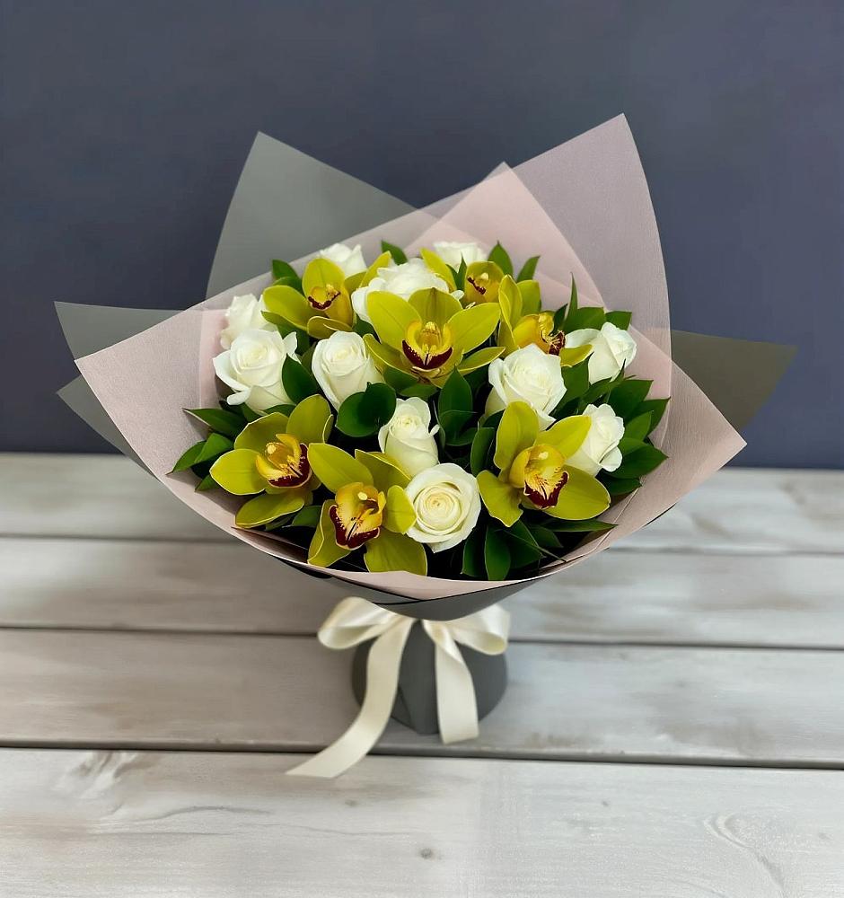 Букет цветов из: Орхидеи и Розы в Поречье Рузского района