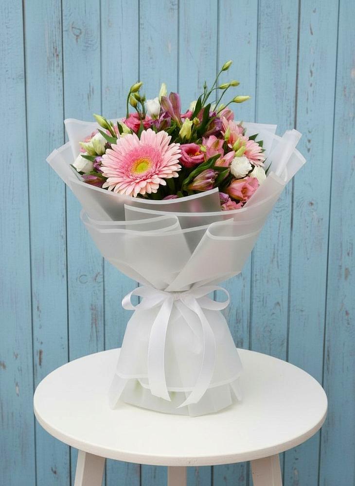 Букет цветов из: Герберы, Альстромерии и Лизиантусы в Поречье Рузского района