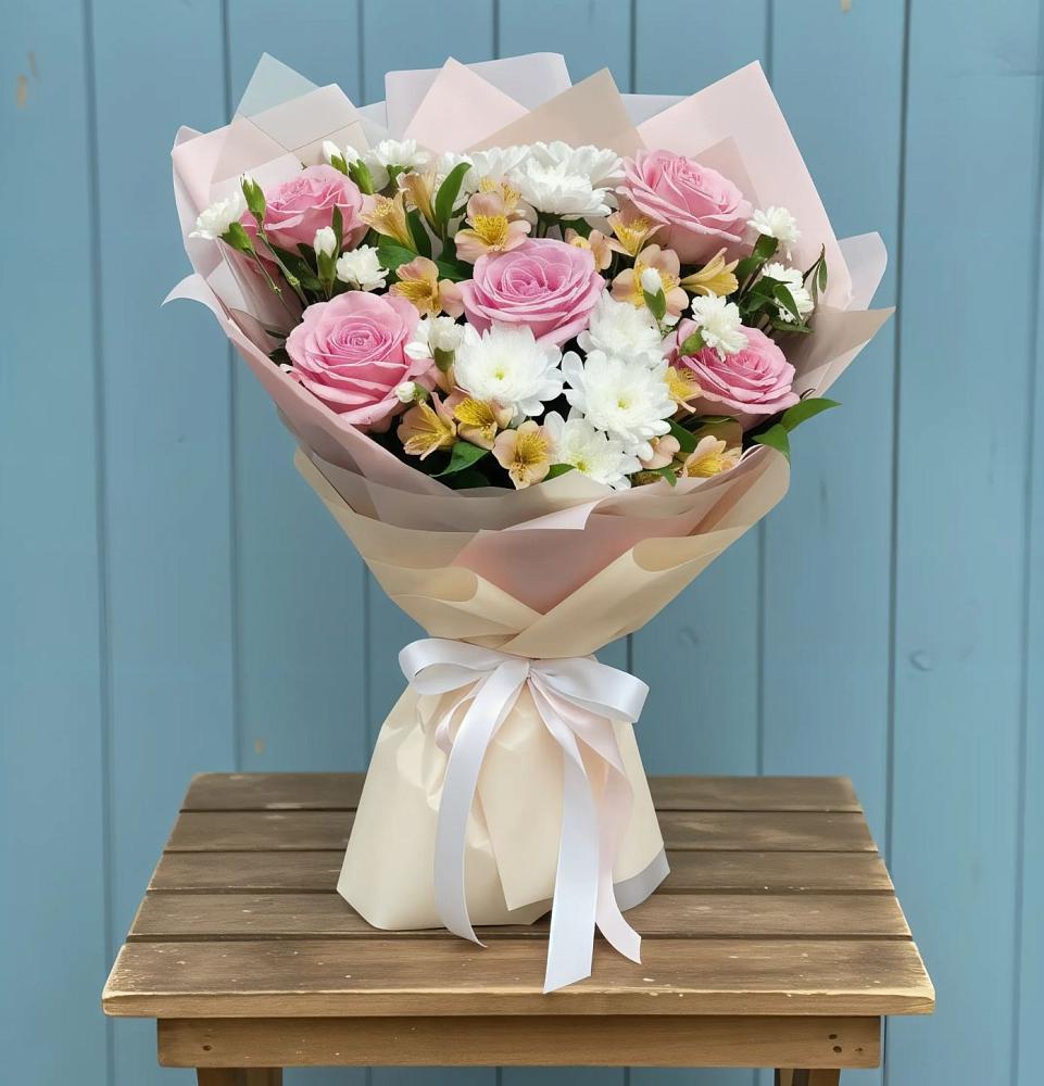 Букет цветов из: Гвоздики, Орхидеи и Розы в Поречье Рузского района