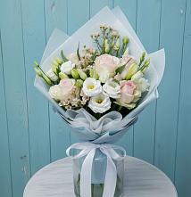Букет цветов из:  Розы и Лизиантусы в Поречье Рузского района