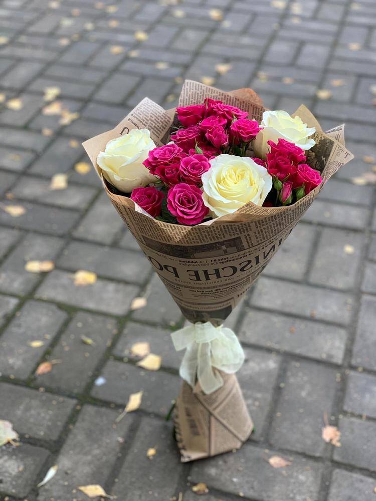 Букет цветов из: Розы в Поречье Рузского района