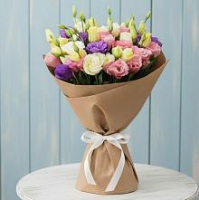 Букет цветов из:  Лизиантусы в Поречье Рузского района