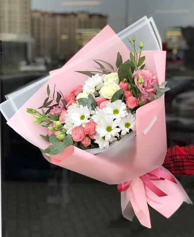 Букет цветов из: Розы, Лизиантусы и Хризантемы в Поречье Рузского района